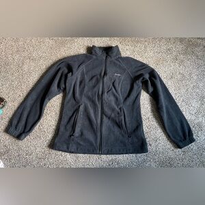 Columbia zip up fleece sweatshirt in size small
